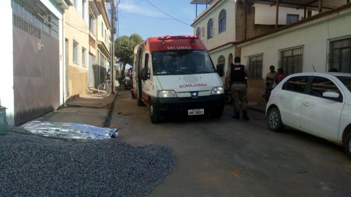 HOMEM É MORTO A FACADAS&hellip;