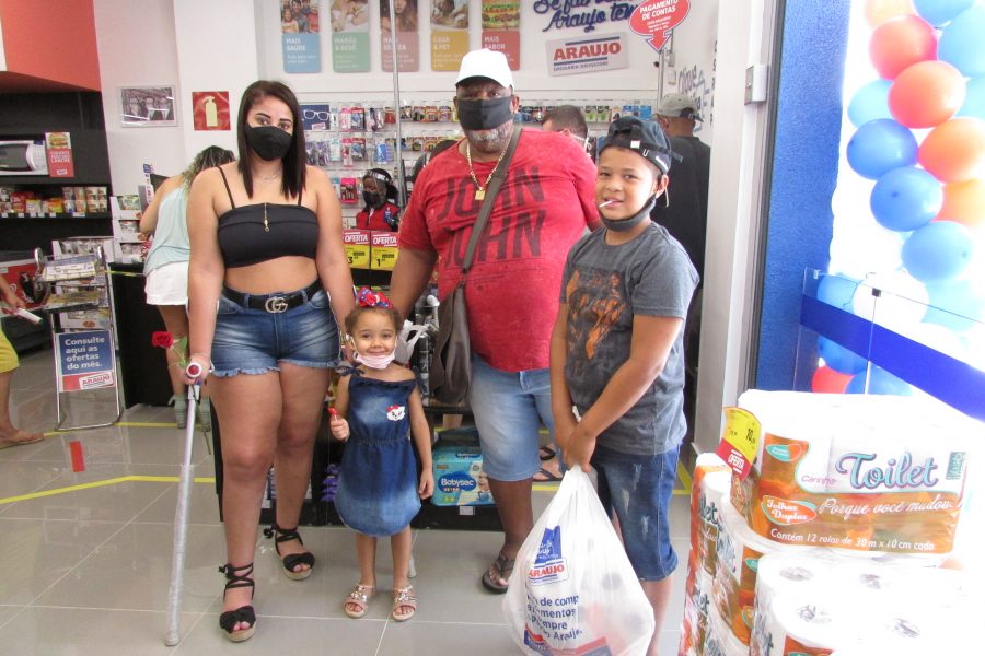 DROGARIA ARAUJO INAUGUROU A SEGUNDA FILIAL EM MURIAÉ NO BAIRRO