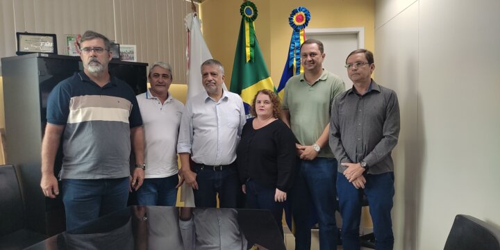 O prefeito Marcos Guarino, acompanhado pelo vice-prefeito eleito, Manoel Carvalho, anunciou na manhã desta segunda-feira a composição do secretariado municipal para o mandato 2025-2028.