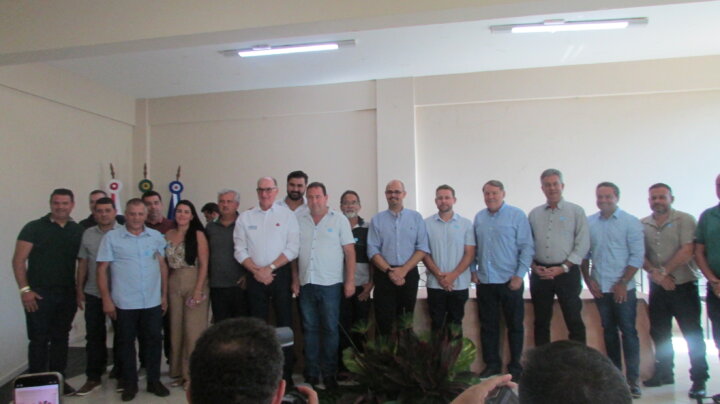 Visita do Vice-Governador de Minas Gerais, Professor Mateus Simões, em Vieiras, para discutir sobre a saúde dos Municípios.