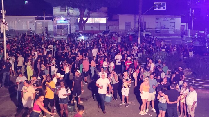 Prefeito Cristovam Gonzaga e o vice-prefeito Dalberto Gomes celebram a volta do Carnaval 2025 em Rosário da Limeira.