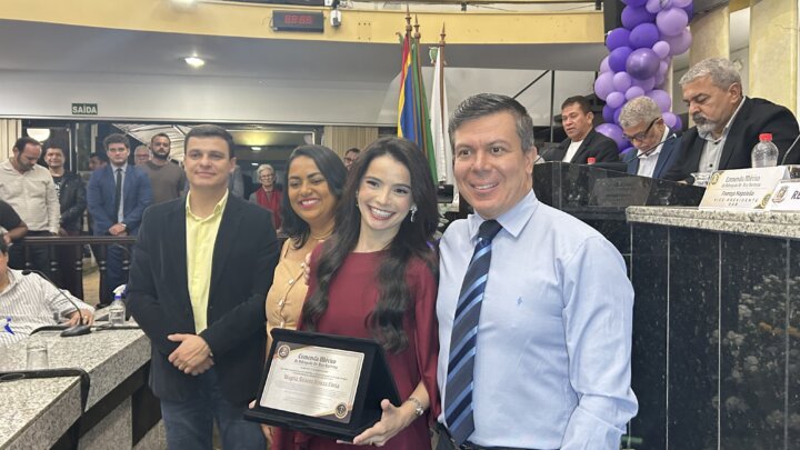 Dra.Wagna Soares Souza Lima agradece à Comissão de Constituição, Legislação e Justiça da Câmara Municipal de Muriaé por homenagem recebida