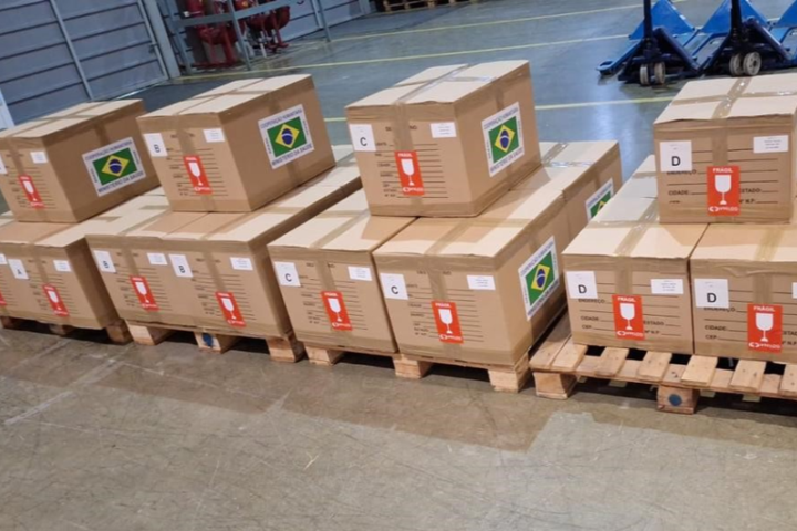 Governo do Brasil envia kits emergenciais com medicamentos e insumos para atender 12 mil pessoas na Zona da Mata MineiraItens incluem antibióticos, soluções injetáveis e outros insumos.