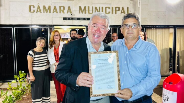 A Walmisa, por meio de seu proprietário Walmir e toda sua família, vem expressar, com grande alegria e admiração, os mais sinceros parabéns ao Sr. Vicente de Paula Almeida pela merecida homenagem recebida através da Moção de Congratulações e Aplausos.