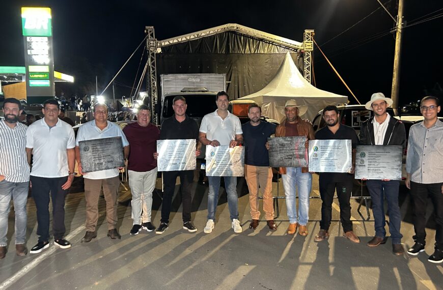 Vieiras vive dia histórico com inauguração de obras e presença de grandes lideranças