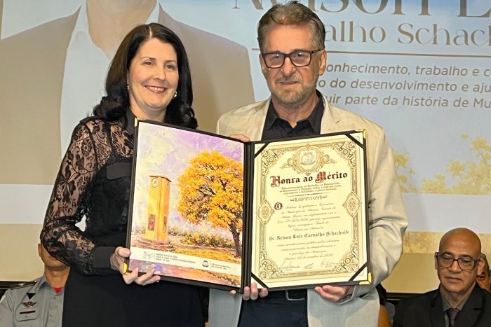 Nelson Luiz Carvalho Schachnik recebe Diploma de Honra ao Mérito por sua trajetória e contribuição para Muriaé